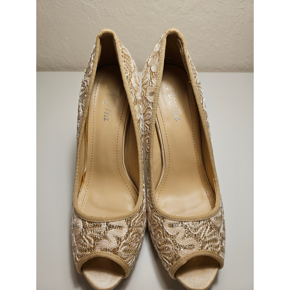 Women's Aurelia Heels, Size 7, Beige